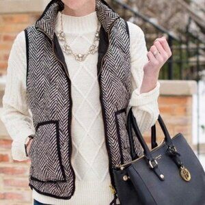 Merokeety Black and White Herringbone Size M Quilted Puffer Vest EUC